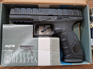 Beretta APX õhupüstol + baloonid ja terashaavlid (3 foto / 6)