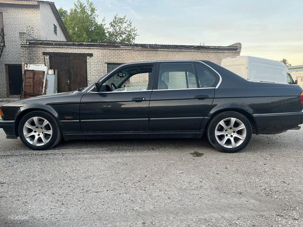BMW 730i v8 e32 (foto #3)