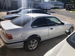 E36 316i kupee (2 foto / 4)
