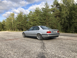 BMW 740d v8 (1 фото из 4)