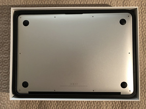 Apple MacBook AIR 1.8GHZ 13" / RAM 8GB / SSD 128GB (2 foto / 10)