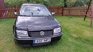 Volkswagen Bora 1.9 TDi 96 KW automaat varuosadeks (4 foto / 6)