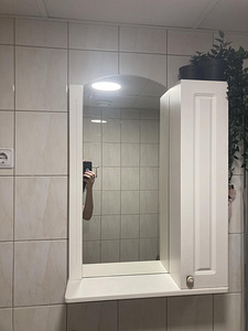 Müüa vannitoamööbli komplekt – peeglikapp ja valamukapp koos (3 foto / 3)