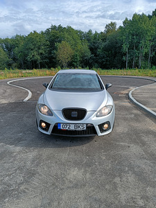 Seat Leon FR (2 фото из 7)