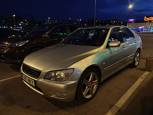 Lexus IS200 (14 фото из 15)