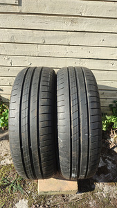 195/65R15 Goodyear Efficientgrip performance 5mm suverehvid (1 foto / 3)
