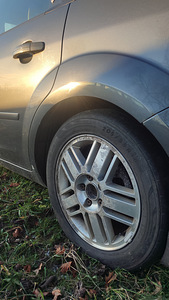 2004 Ford Focus Ghia 1.6TDCi käigukasti rikkega (8 foto / 15)