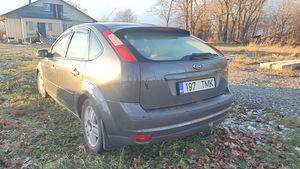 2004 Ford Focus Ghia 1.6TDCi käigukasti rikkega (4 foto / 15)