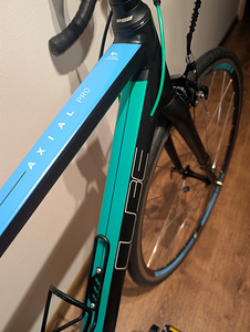 MAANTEERATAS CUBE AXIAL PRO M-RAAM (50 CM) (9 foto / 10)