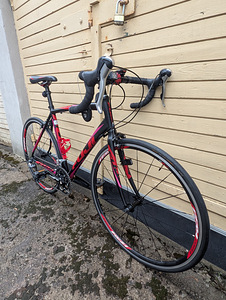 Naiste maanteeratas Fuji Finest 1.1 S/M raam, nagu uus (4 foto / 10)