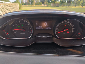 Peugeot 208 1.2 60kW (5 foto / 6)