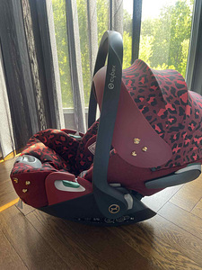 Cybex Cloud T i-Size 45-87cm turvahäll, Rockstar (3 foto / 4)