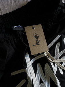 Stüssy shorts (3 foto / 3)