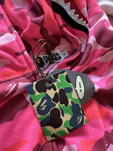 Bape (2 foto / 3)