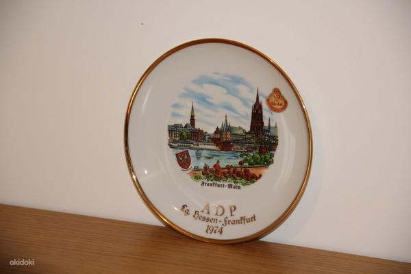 Немецкая сувенирная фарфоровая тарелка. (фото #8)