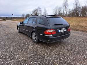 Mercedes-Benz e320 CDi (3 foto / 4)