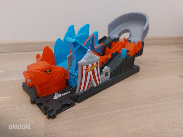 Hot Wheels City Dino Roller Coaster Attack GBF93