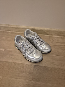 Кроссовки Guess (1 фото из 5)
