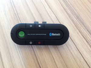Bluetooth устройство для автомобиля (2 фото из 2)