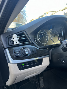 BMW F10 530d (8 foto / 8)