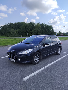 Peugeot 307 (2 фото из 12)