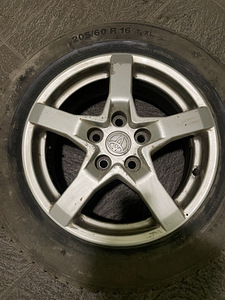 Продам резину на дисках toyota r 16 (1 фото из 3)