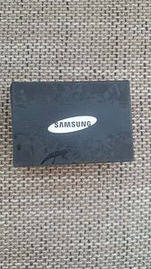 Samsung kõrvaklapid (1 foto / 3)