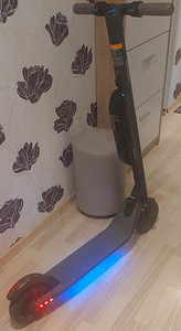 Электрический самокат Segway Ninebot by Segway (1 фото из 4)