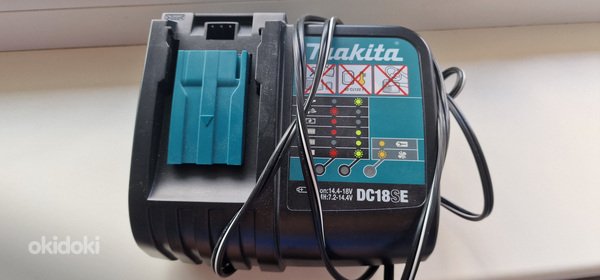 Зарядное устройство для автомобильного аккумулятора MAKITA D (фото #1)
