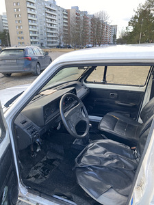 Volkswagen Caddy 1988 (4 foto / 5)