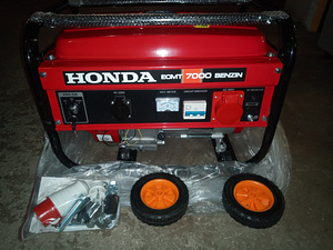 Бензиновый генератор Honda 7000 (3 фото из 3)