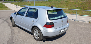 Volkswagen Golf (2 фото из 9)