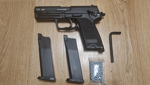 UMAREX Heckler & Koch USP 5.8346 (4.5mm) UUS + 1 salv kaasa (9 foto / 10)