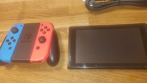 NINTENDO SWITCH täis komlekt pakkendiga (3 foto / 10)
