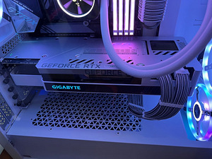 Gigabyte GeForce RTX™ 3090 VISION OC 24G (3 foto / 3)