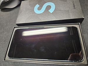 Samsung S22 128GB roheline (2 foto / 3)