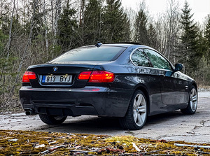 BMW 320D LCI XDrive (3 foto / 5)