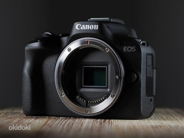Гибридная камера Canon EOS R50
