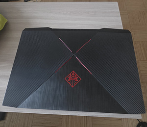 HP Omen 17-an119no (3 foto / 3)