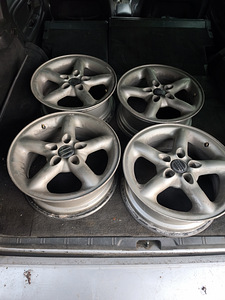 VOLVO PERSUS 5x108 диски 6,5x16 et 43 (2 фото из 6)