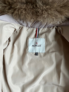 Tüdrukute talvejope Moncler, suurus 146 (3 foto / 5)