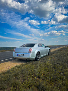 Lancia Thema 3.0 CRD 140kW (2 foto / 13)