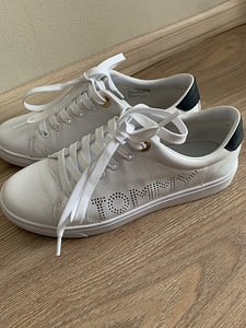 Vabaaja tossud Tommy Hilfiger (3 foto / 6)
