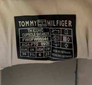 Vabaaja tossud Tommy Hilfiger (6 foto / 6)