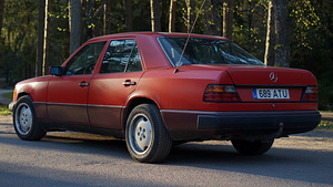 Мерседес-Бенц W124 2.5d (1 фото из 6)