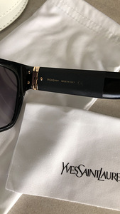 YSL päikeseprillid (4 foto / 10)