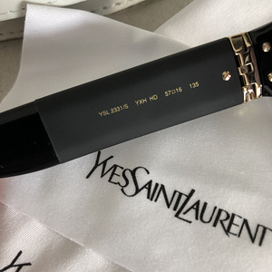 YSL päikeseprillid (8 foto / 10)