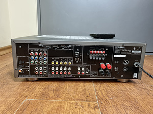 Yamaha RX-V363 Audio Video Receiver (3 foto / 3)