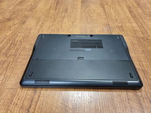 Dell Latitude E7440, I5,8GB,128ssd.Win 11 (3 foto / 3)