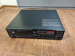 Denon DCD-1000 Stereo Compact Disc Player (2 foto / 3)